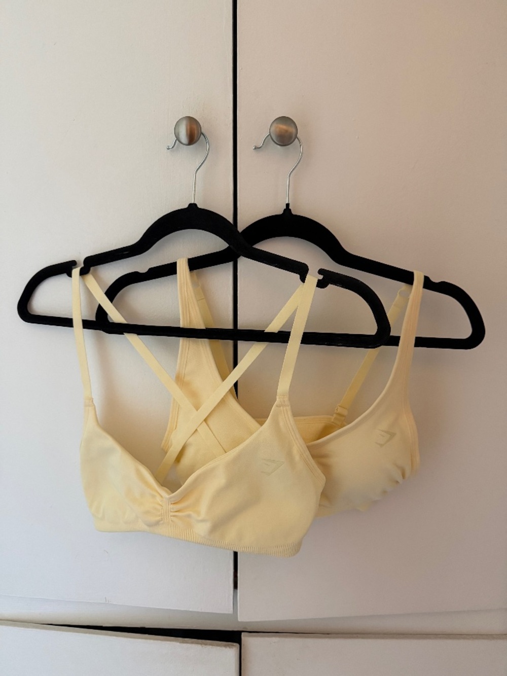 Gymshark LIFT SEAMLESS SPORTS BRA and 2.0 SPORTS BRA in buter yellow M NWT
